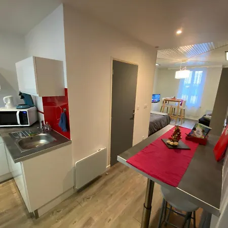 Au Bouquet Troyen - Wifi - Calme Et Tranquillite Apartment Troyes Exterior photo