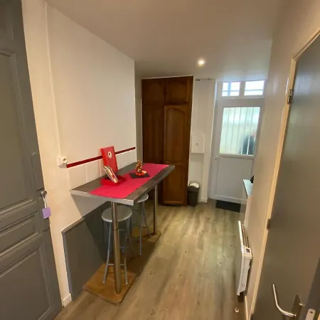 Au Bouquet Troyen - Wifi - Calme Et Tranquillite Apartment Troyes Exterior photo