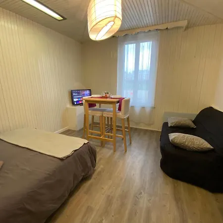 Au Bouquet Troyen - Wifi - Calme Et Tranquillite Apartment Troyes Exterior photo