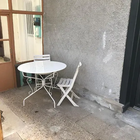 Au Bouquet Troyen - Wifi - Calme Et Tranquillite Apartment Troyes Exterior photo