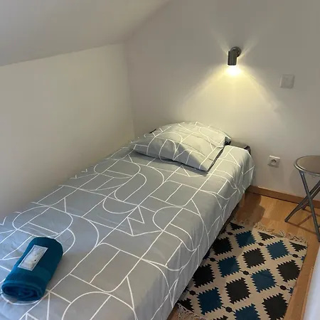 Au Bouquet Troyen - Wifi - Calme Et Tranquillite Apartment Troyes Exterior photo